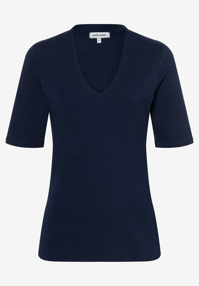 Ein marineblaues MORE & MORE T-Shirt mit V-Ausschnitt und kurzen Ärmeln. Ein marineblaues MORE & MORE T-Shirt mit V-Ausschnitt und kurzen Ärmeln.