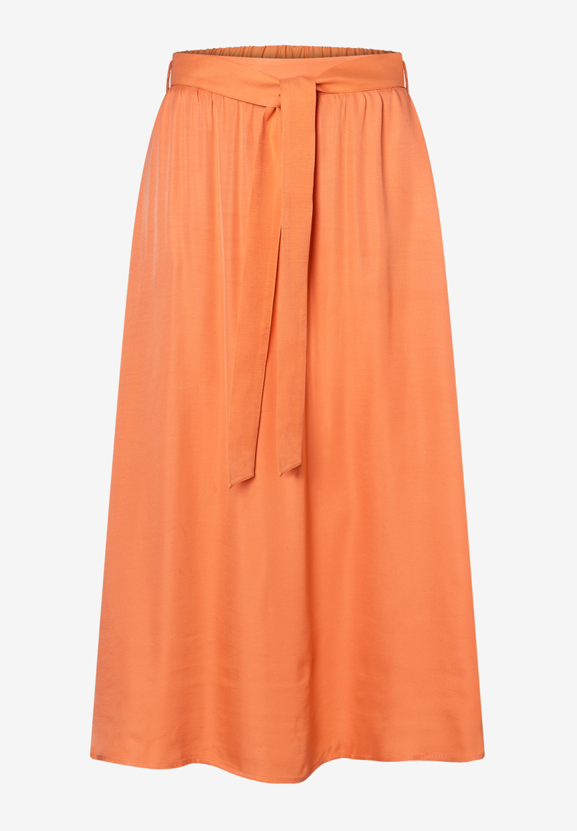 Ein orangefarbener MORE & MORE Rock aus Viskose mit Bindegürtel.