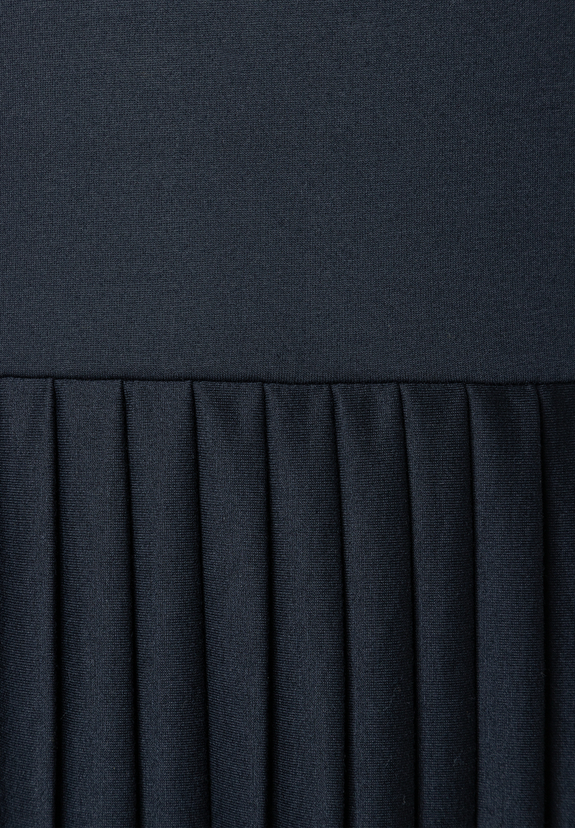 Nahaufnahme MORE & MORE Oberteil aus Jersey mit Falten Nahaufnahme MORE & MORE Oberteil aus Jersey mit Falten