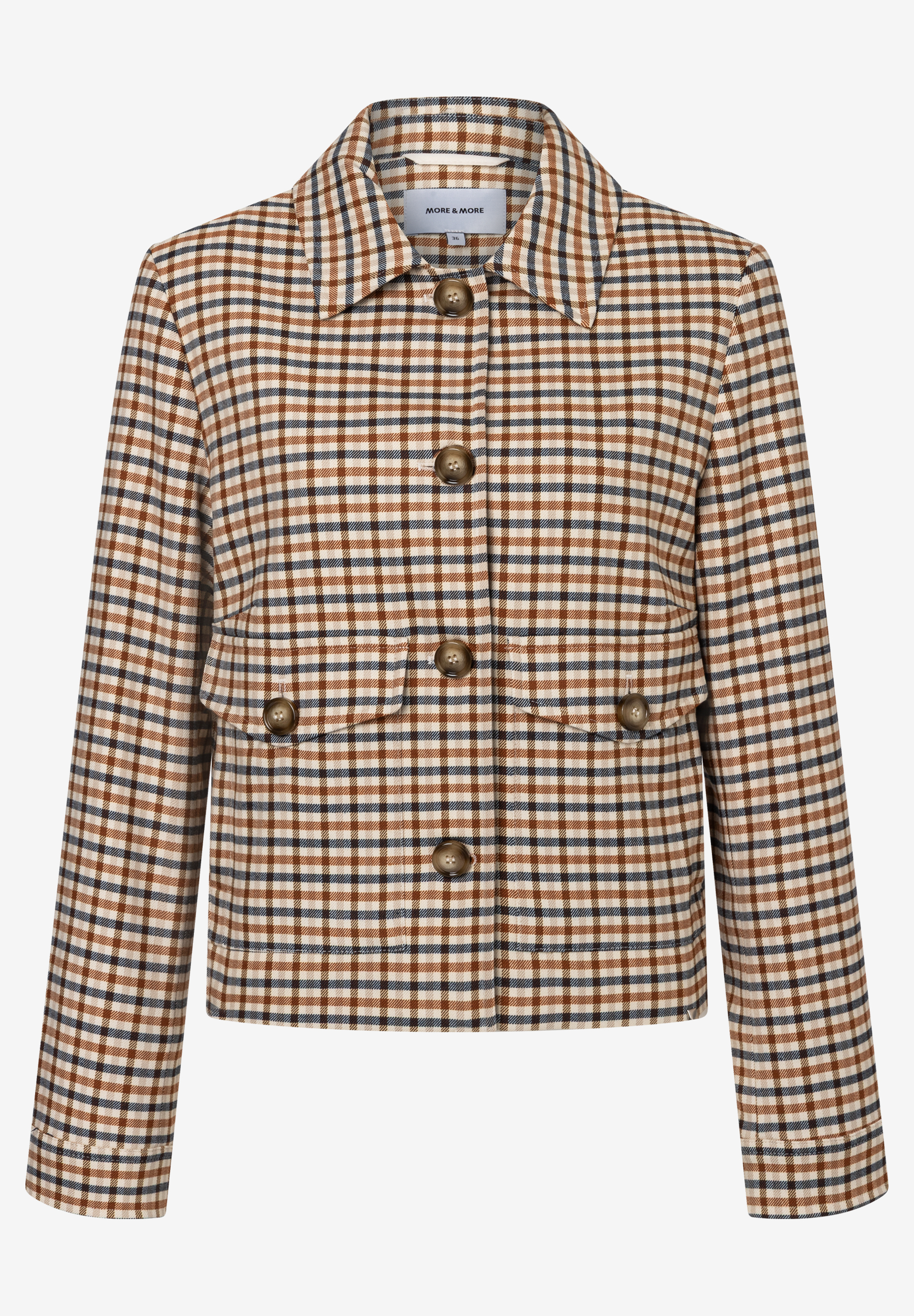 MORE & MORE Blazer in Beige mit braunem und blauem Karomuster. Knopfleiste vorne und Pattentaschen. MORE & MORE Blazer in Beige mit braunem und blauem Karomuster. Knopfleiste vorne und Pattentaschen.