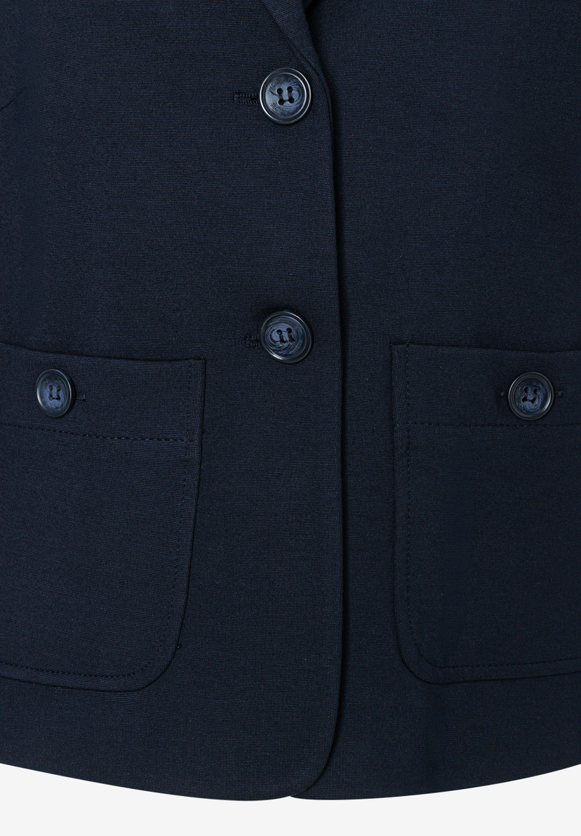 MORE & MORE marineblauer Jersey-Blazer mit drei Knöpfen, zwei aufgesetzten Taschen mit Knöpfen, aus Jersey, eng anliegend. MORE & MORE marineblauer Jersey-Blazer mit drei Knöpfen, zwei aufgesetzten Taschen mit Knöpfen, aus Jersey, eng anliegend.