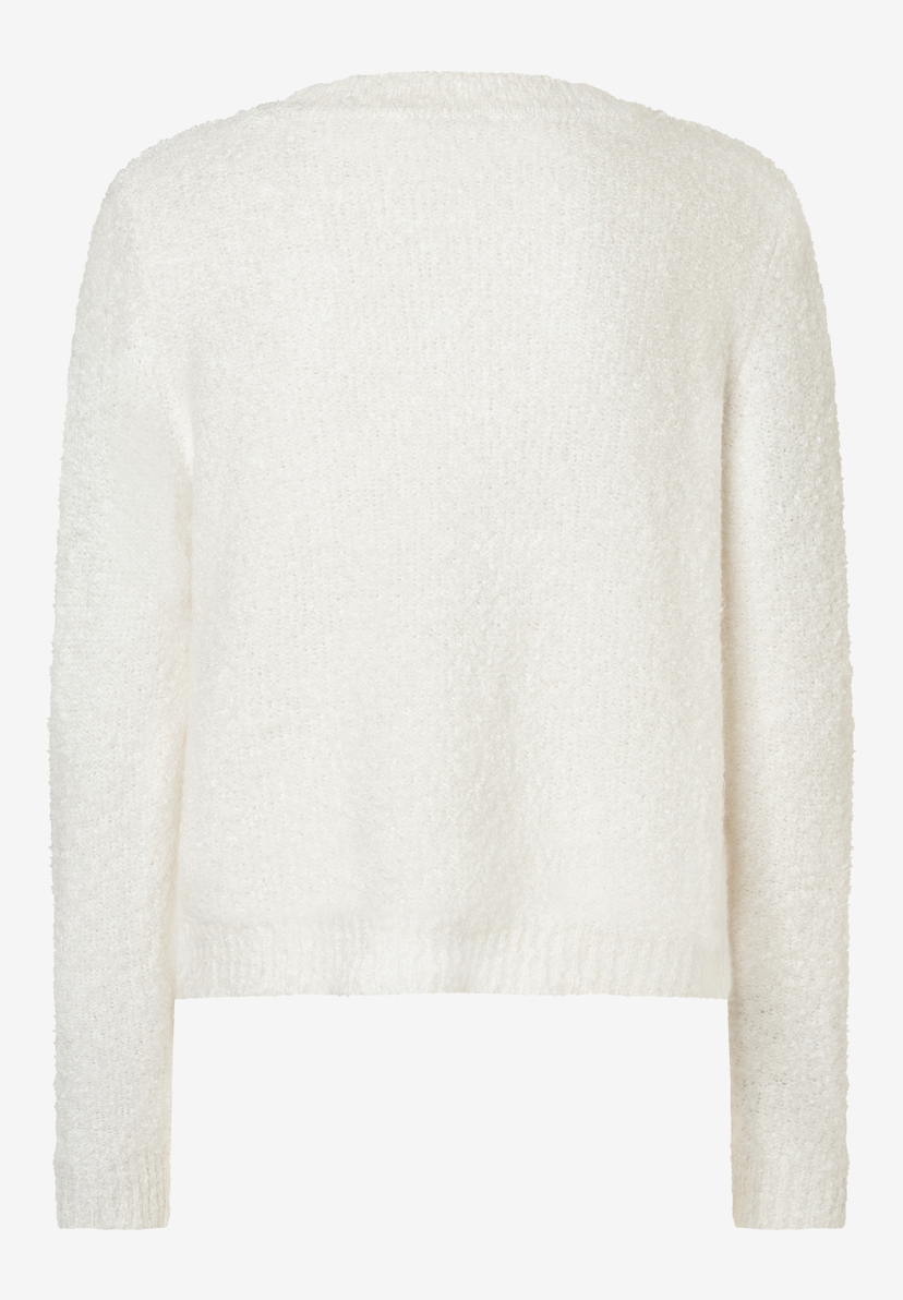 Ein MORE & MORE Strickpullover aus Bouclé in Wollweiß, der warm und angenehm ist. Ein MORE & MORE Strickpullover aus Bouclé in Wollweiß, der warm und angenehm ist.