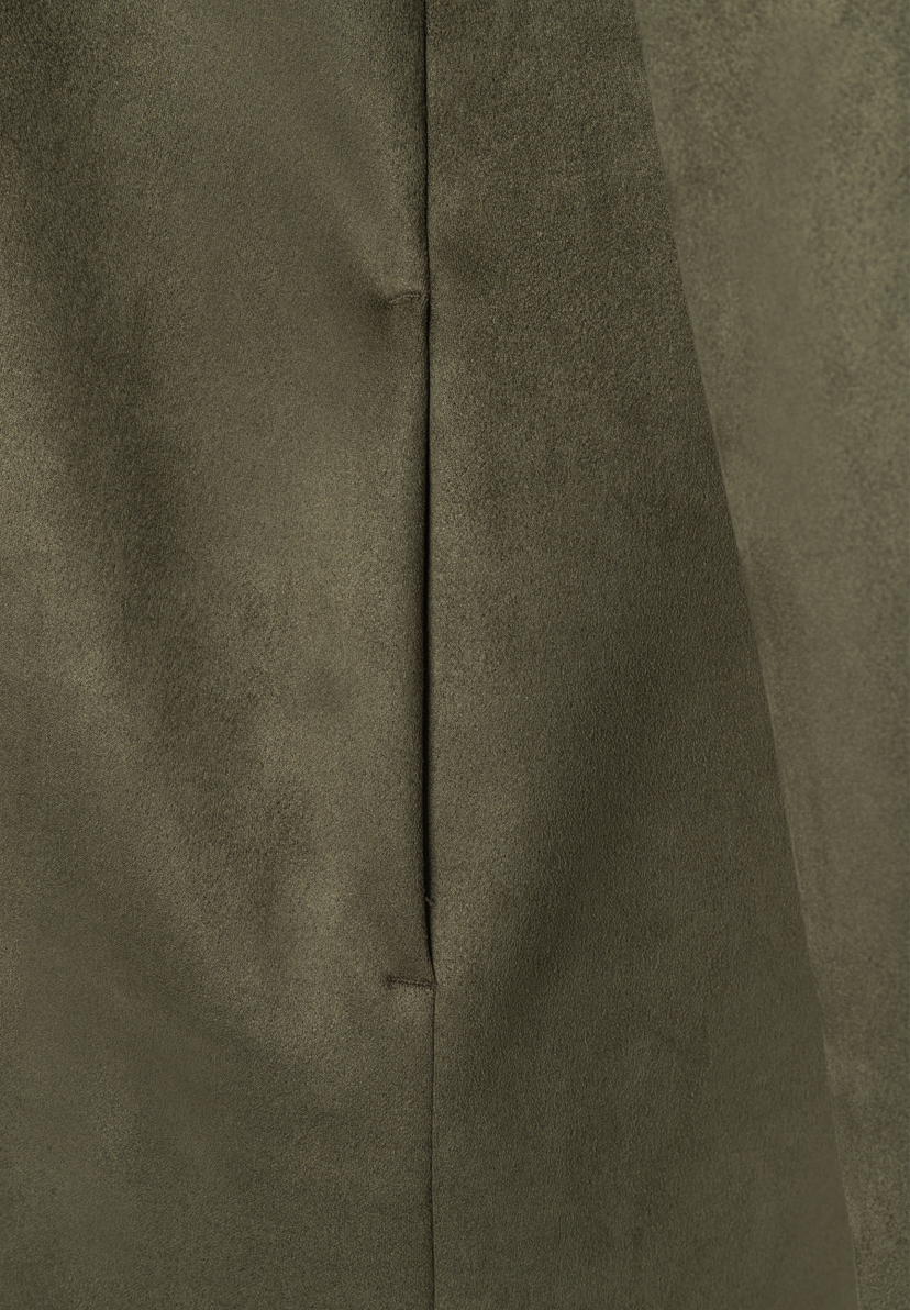 Nahaufnahme eines MORE & MORE Oberteils aus Kunstleder mit angenehmem Tragekomfort. Nahaufnahme eines MORE & MORE Oberteils aus Kunstleder mit angenehmem Tragekomfort.
