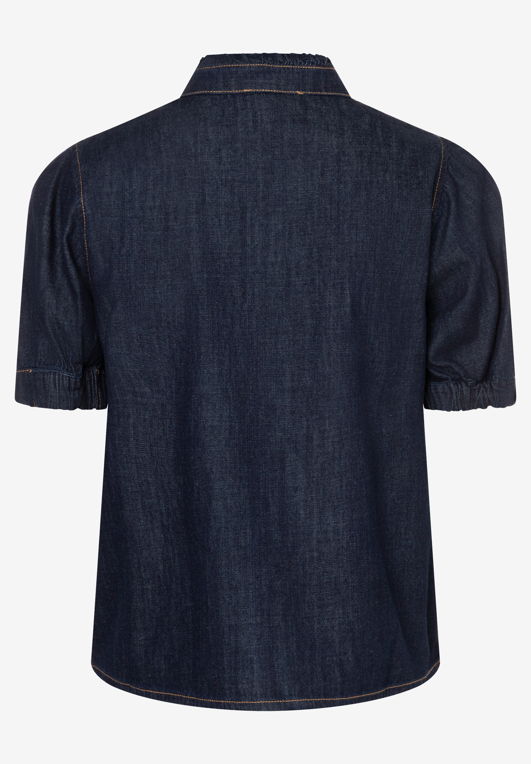 Die blaue Jeansbluse von MORE & MORE hat kurze Ärmel und ist von hinten zu sehen. Die blaue Jeansbluse von MORE & MORE hat kurze Ärmel und ist von hinten zu sehen.