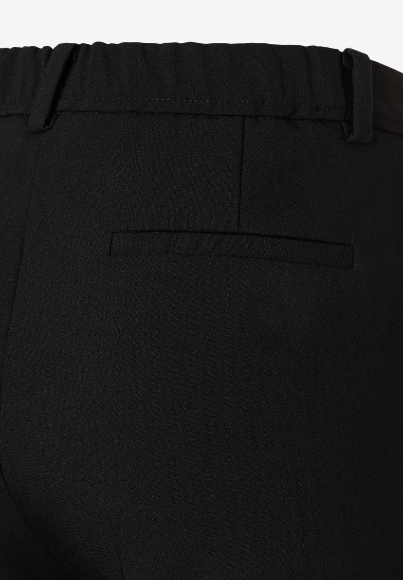 MORE & MORE schwarze Hose mit Gummibund und Gesäßtasche.