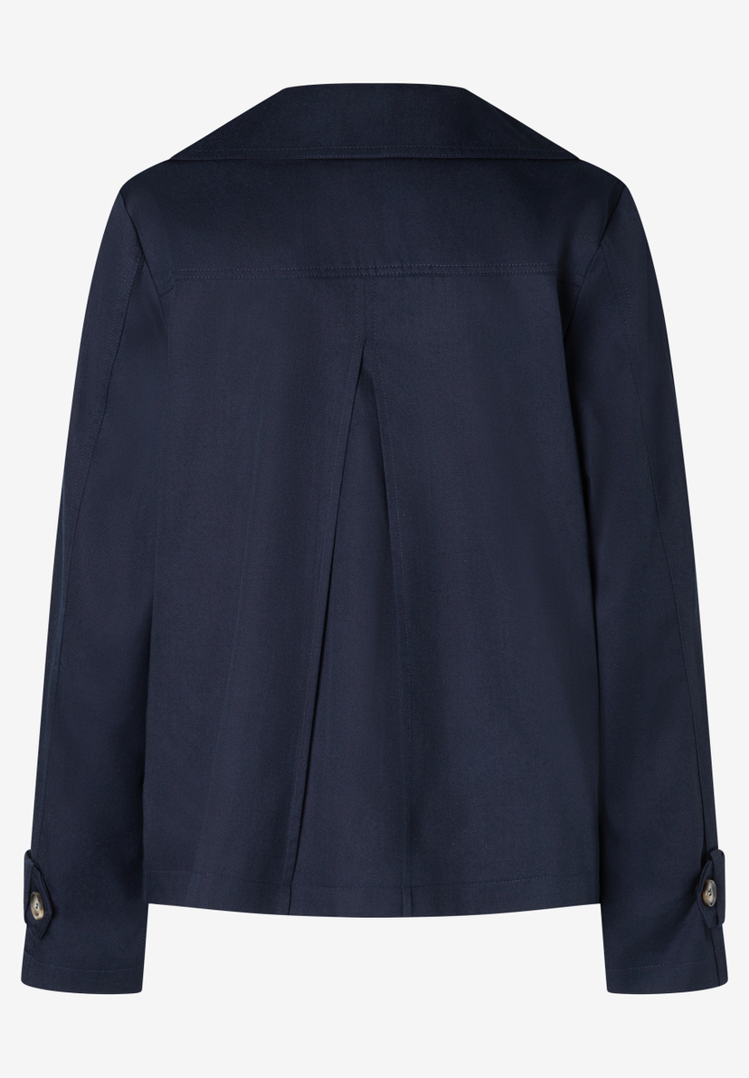 Eine MORE & MORE Jacke aus Twill-Gewebe, von hinten aufgenommen. Eine MORE & MORE Jacke aus Twill-Gewebe, von hinten aufgenommen.