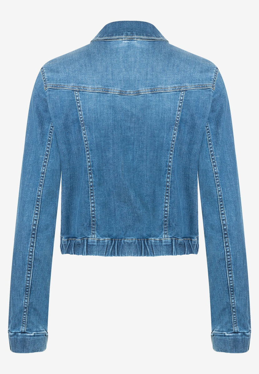Rückenansicht einer blauen MORE & MORE Jeansjacke mit langen Ärmeln. Rückenansicht einer blauen MORE & MORE Jeansjacke mit langen Ärmeln.