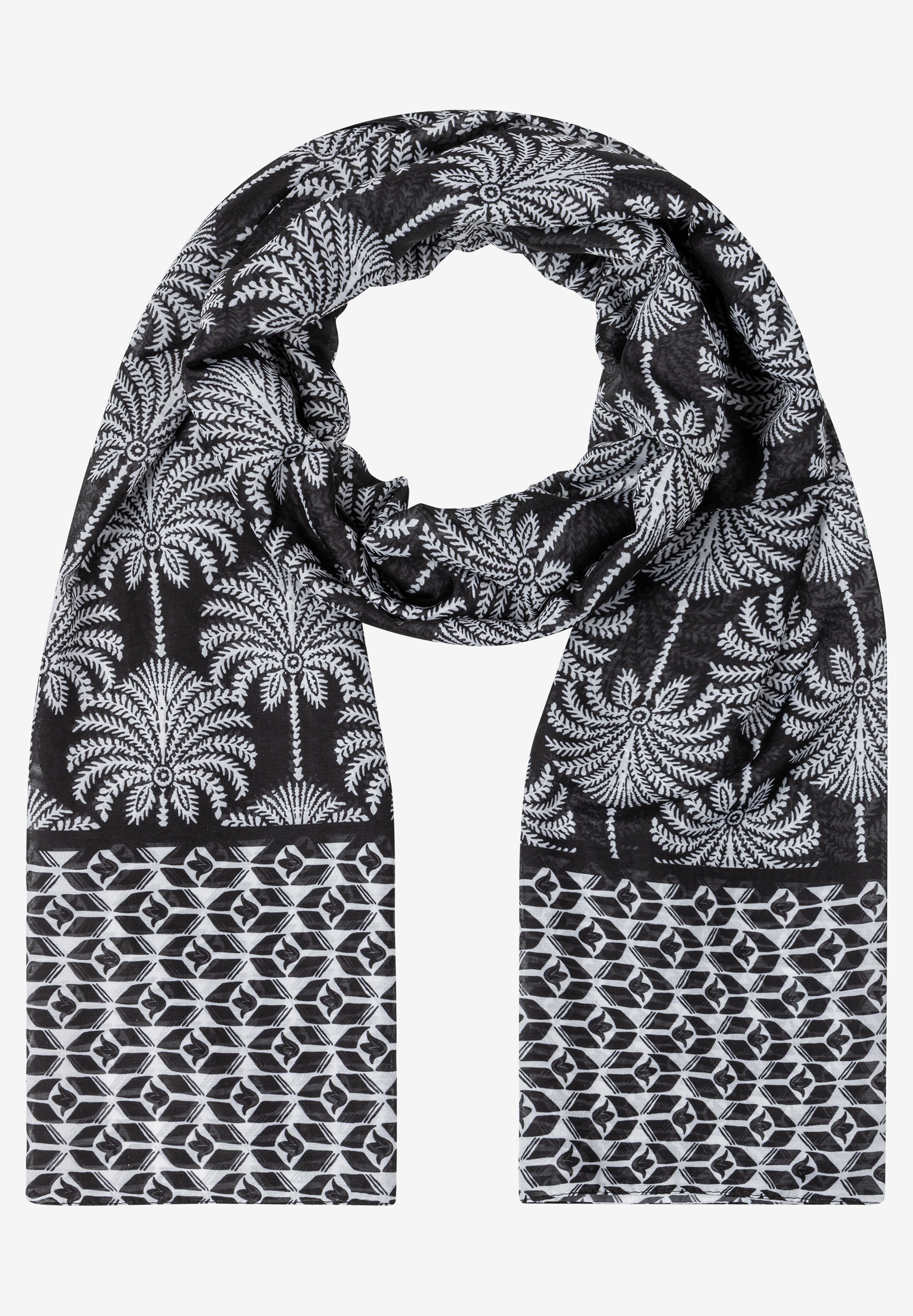 MORE & MORE Accessoire: Schwarz-weißer Schal mit Palmen- und grafischem Muster, locker drapiert auf Weiß. MORE & MORE Accessoire: Schwarz-weißer Schal mit Palmen- und grafischem Muster, locker drapiert auf Weiß.