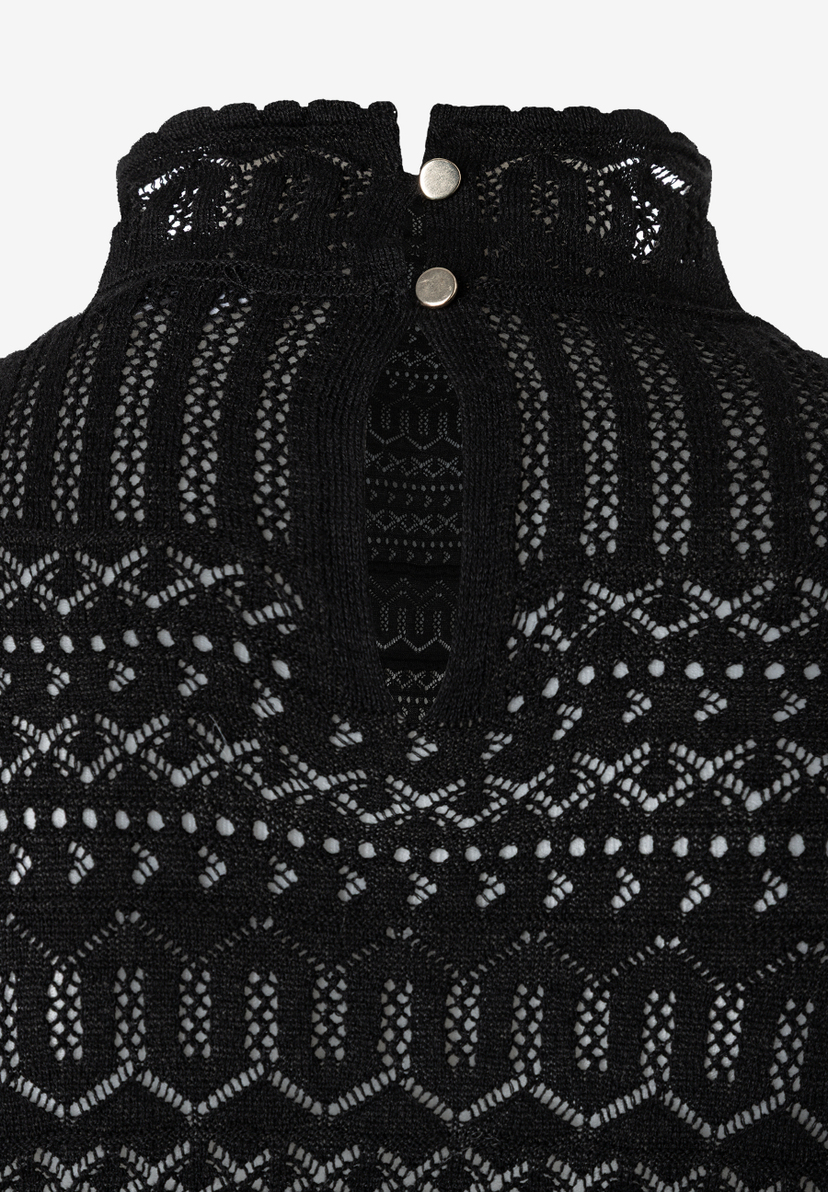 MORE & MORE Pullover: Schwarzer Strickpullover mit Stehkragen und Spitzenmuster. Zwei silberne Knöpfe am Nacken.