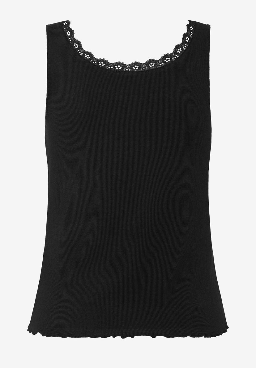 Ein geripptes, ärmelloses MORE & MORE Top mit Spitze am Ausschnitt.