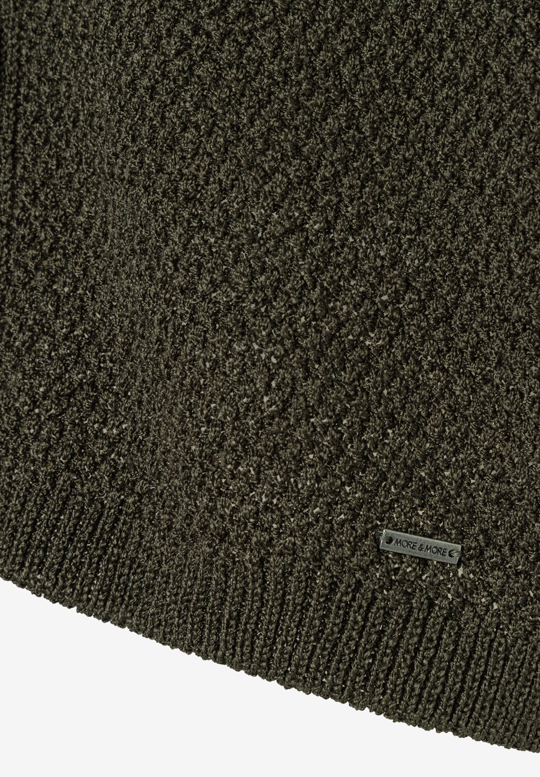 MORE & MORE Pullover: Strukturstrick mit glänzender Optik in Oliv, elastisch und angenehm zu tragen. MORE & MORE Pullover: Strukturstrick mit glänzender Optik in Oliv, elastisch und angenehm zu tragen.