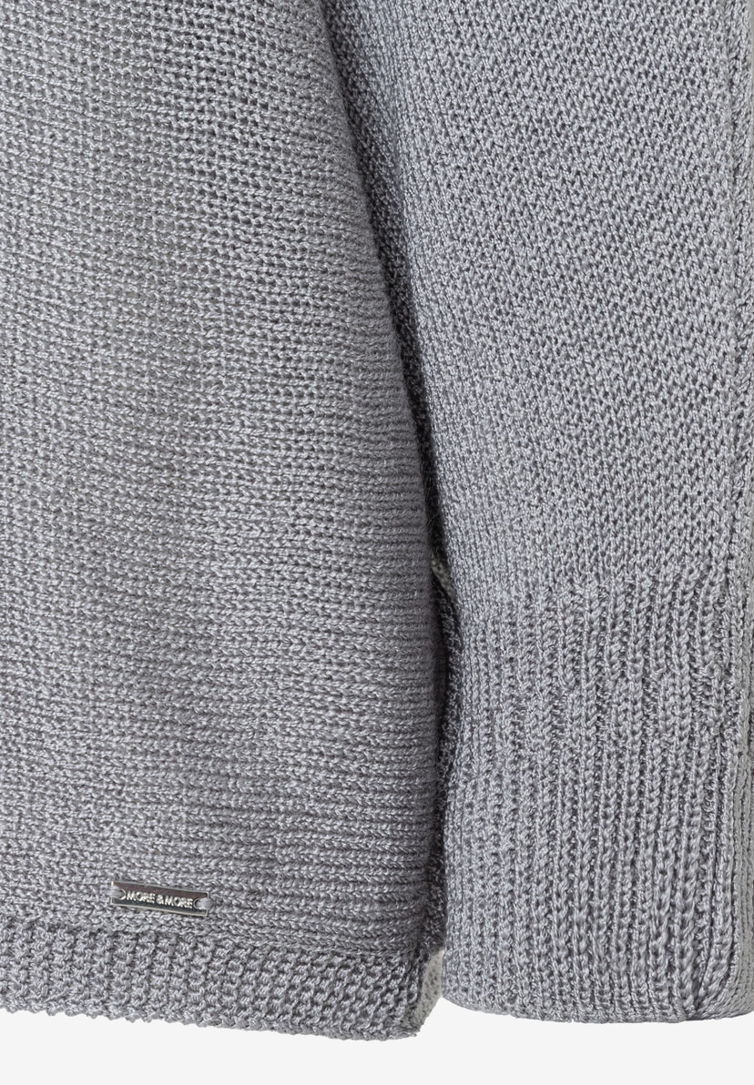 Detailaufnahme von MORE & MORE Strickware. Strickmuster, glänzende Optik. Luftig-leichter Tragekomfort. Detailaufnahme von MORE & MORE Strickware. Strickmuster, glänzende Optik. Luftig-leichter Tragekomfort.