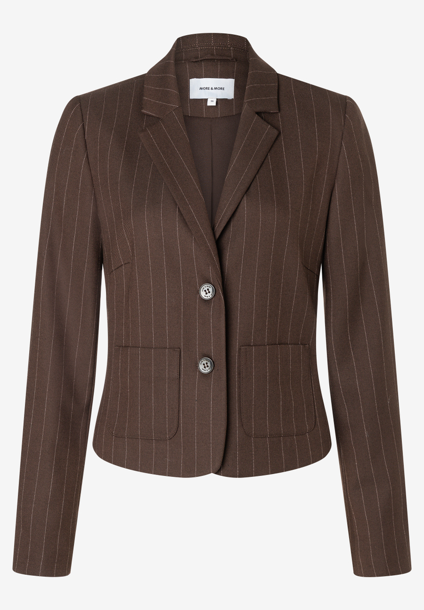 MORE & MORE Blazer in Dunkelbraun mit feinen Nadelstreifen. Klassischer Schnitt, zwei Knöpfe und Pattentaschen. MORE & MORE Blazer in Dunkelbraun mit feinen Nadelstreifen. Klassischer Schnitt, zwei Knöpfe und Pattentaschen.