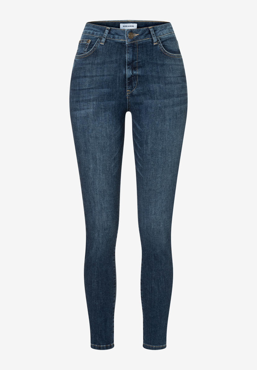 Eine blaue MORE & MORE Jeanshose aus Denim, die für angenehmen Tragekomfort und Elastizität sorgt. Eine blaue MORE & MORE Jeanshose aus Denim, die für angenehmen Tragekomfort und Elastizität sorgt.