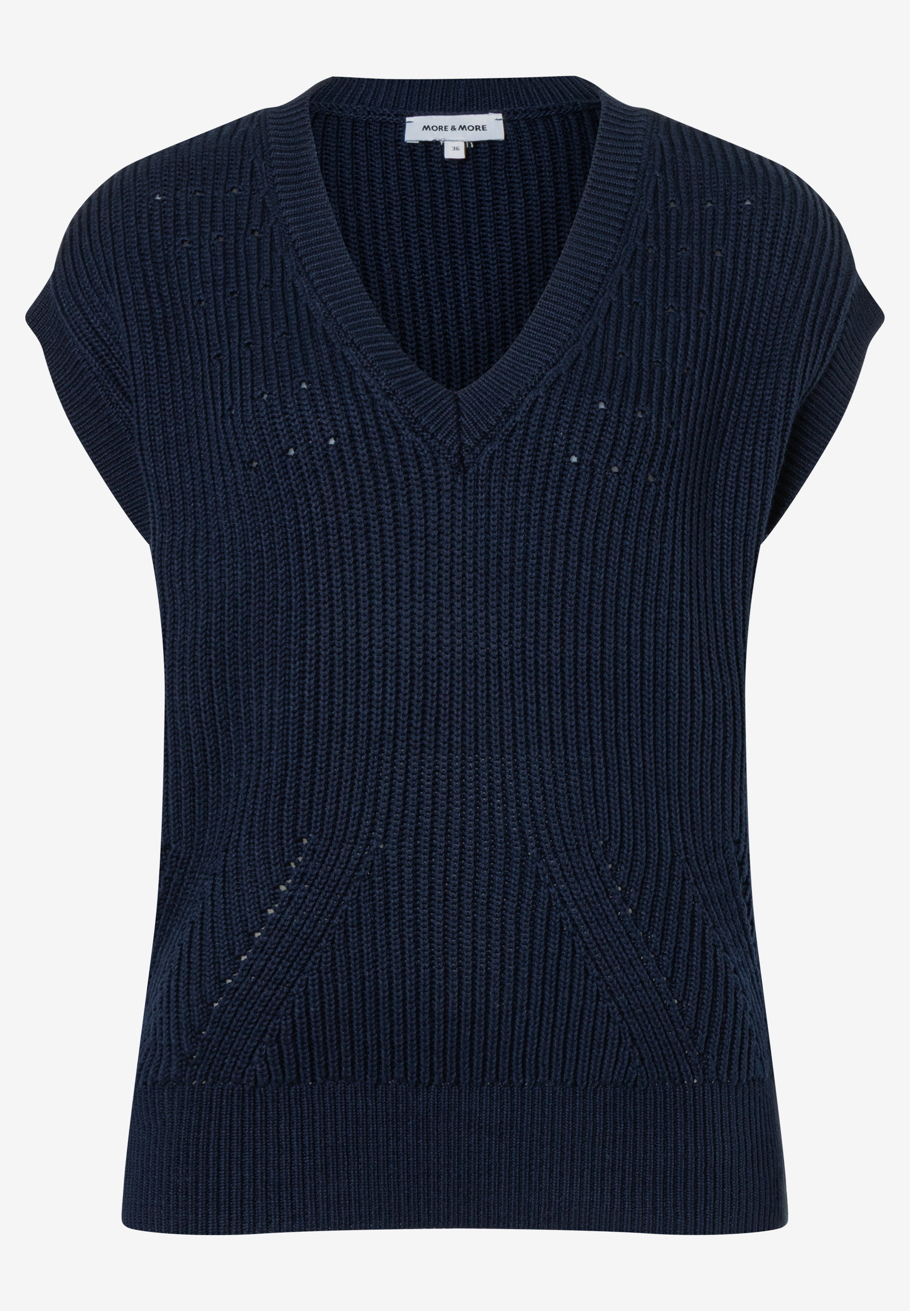 MORE & MORE gerippter, ärmelloser Strickpullover in Marineblau mit V-Ausschnitt und gelochten Details, vorne sichtbar MORE & MORE gerippter, ärmelloser Strickpullover in Marineblau mit V-Ausschnitt und gelochten Details, vorne sichtbar