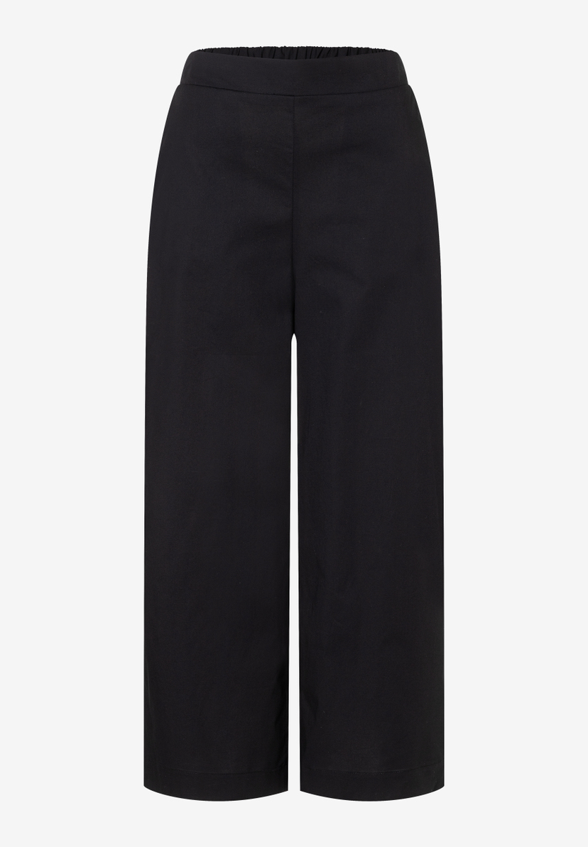Schwarze Webhose von MORE & MORE mit angenehmem Tragekomfort und elastischem Bund. Schwarze Webhose von MORE & MORE mit angenehmem Tragekomfort und elastischem Bund.