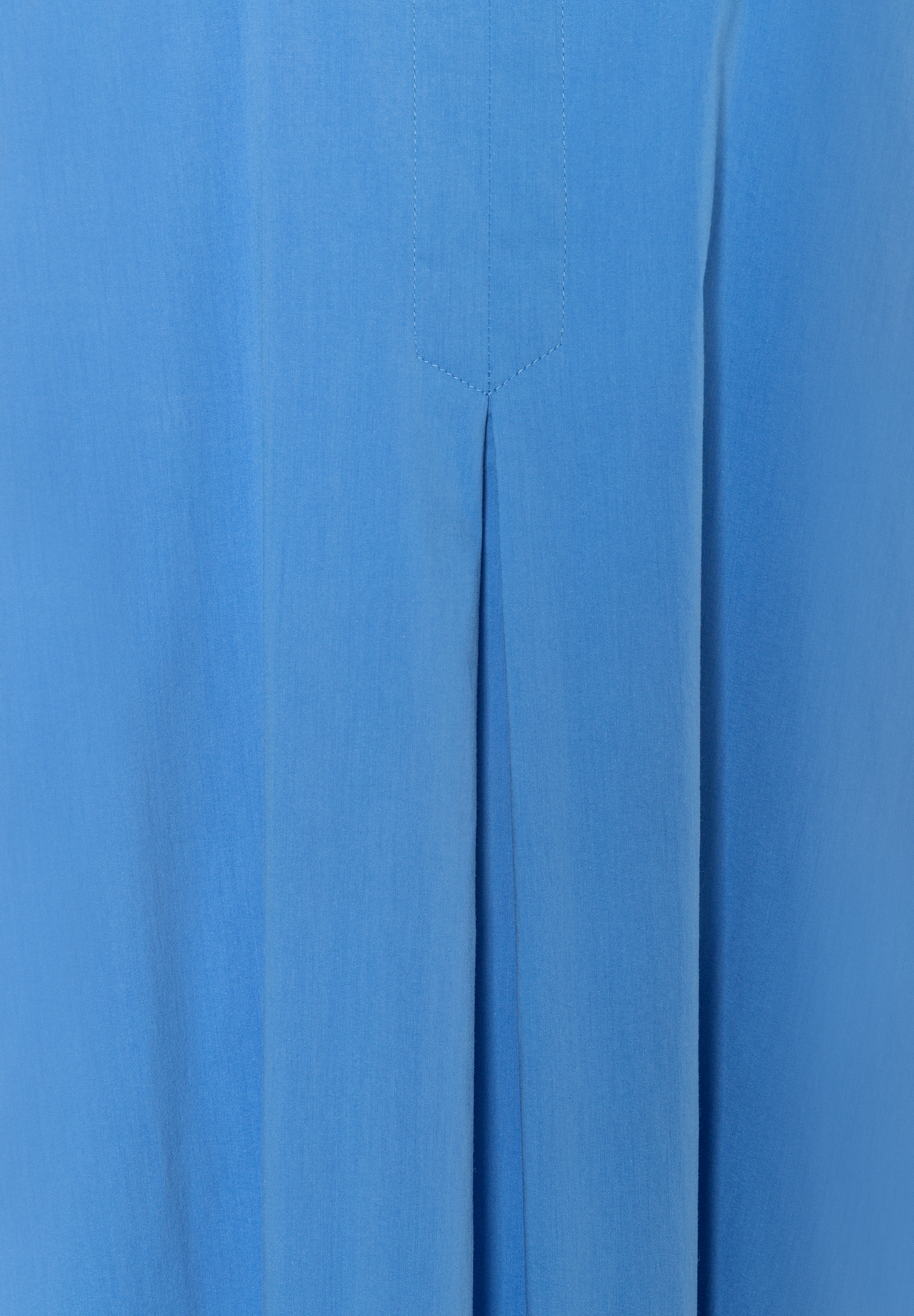 MORE & MORE blaues Webware-Kleid, mit leichter, hautfreundlicher Materialkonstruktion für angenehmen Tragekomfort. MORE & MORE blaues Webware-Kleid, mit leichter, hautfreundlicher Materialkonstruktion für angenehmen Tragekomfort.