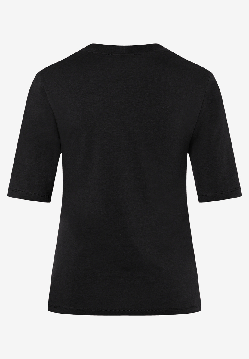 MORE & MORE schwarzes T-Shirt aus elastischem Jersey-Material f
or angenehmen Tragekomfort und hautfreundlichen Eigenschaften. MORE & MORE schwarzes T-Shirt aus elastischem Jersey-Material f
or angenehmen Tragekomfort und hautfreundlichen Eigenschaften.