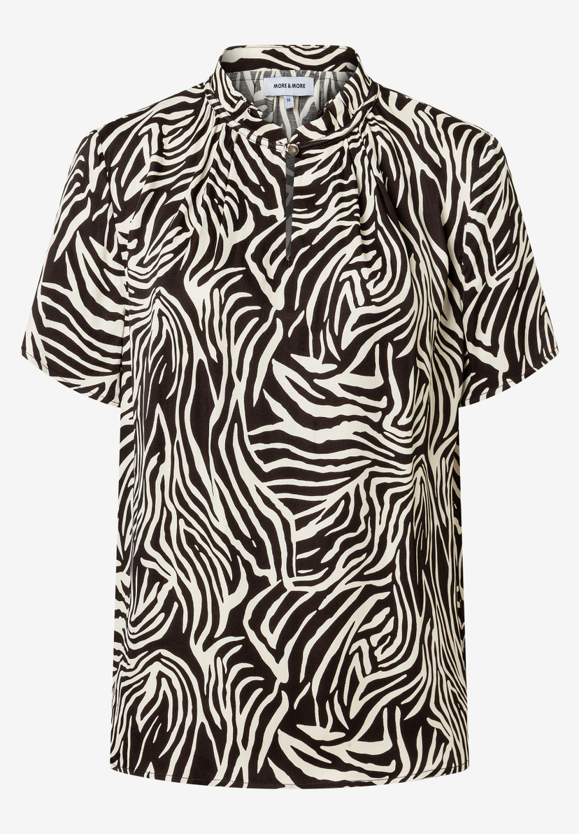 Eine MORE & MORE Bluse mit Zebra-Muster, Viskose, fließend. Eine MORE & MORE Bluse mit Zebra-Muster, Viskose, fließend.