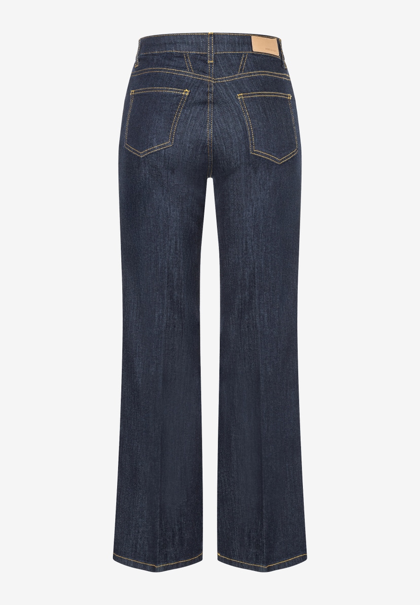 Eine Jeans von MORE & MORE mit geradem Bein und gelben Nähten. Eine Jeans von MORE & MORE mit geradem Bein und gelben Nähten.