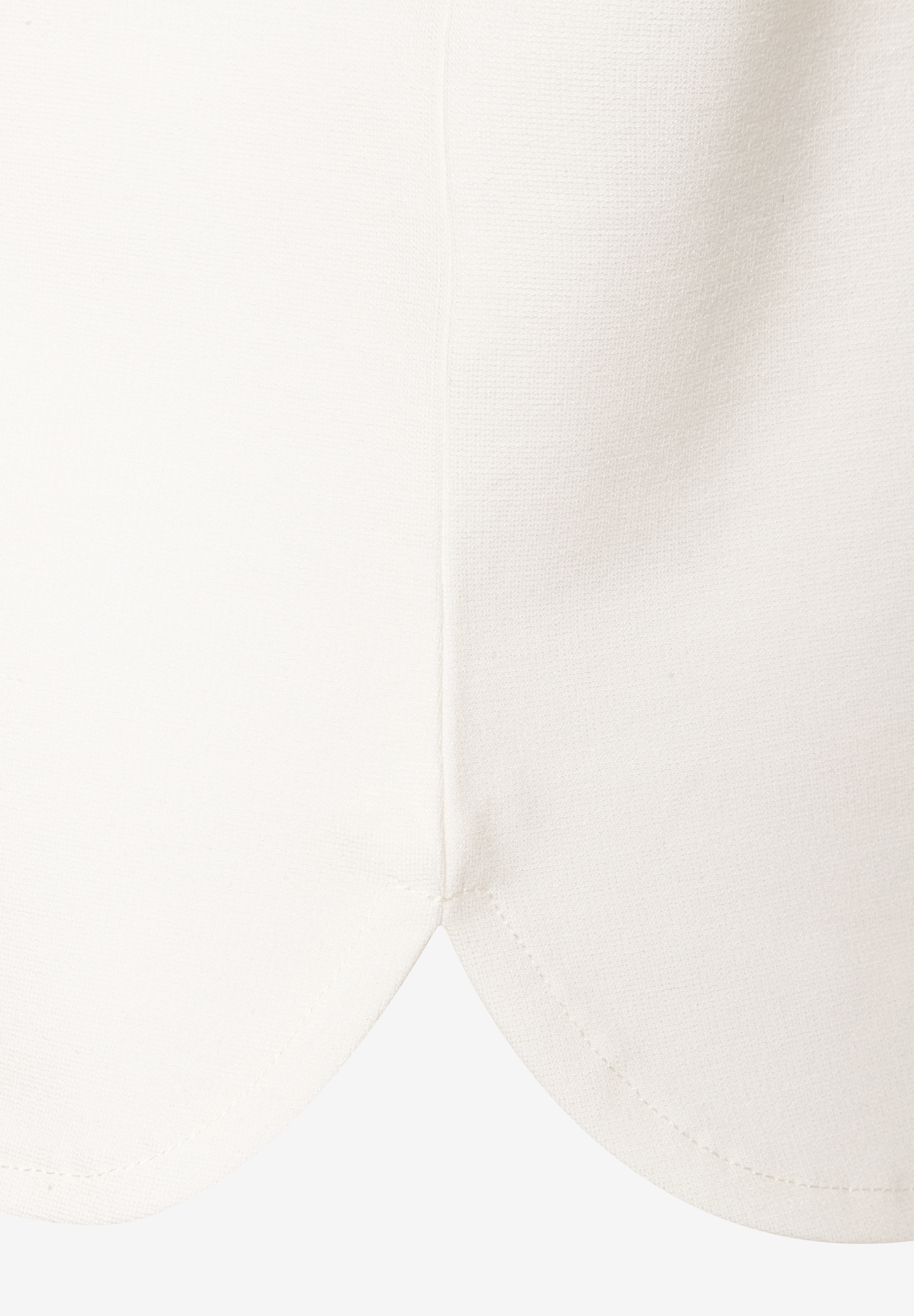 Detailansicht eines MORE & MORE Oberteils aus Jersey mit angenehmem Tragekomfort. Detailansicht eines MORE & MORE Oberteils aus Jersey mit angenehmem Tragekomfort.