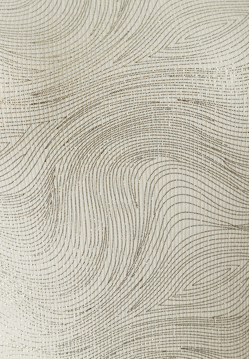 Nahaufnahme geripptes MORE & MORE Oberteil mit angenehmen Tragekomfort und glänzender Optik. Nahaufnahme geripptes MORE & MORE Oberteil mit angenehmen Tragekomfort und glänzender Optik.