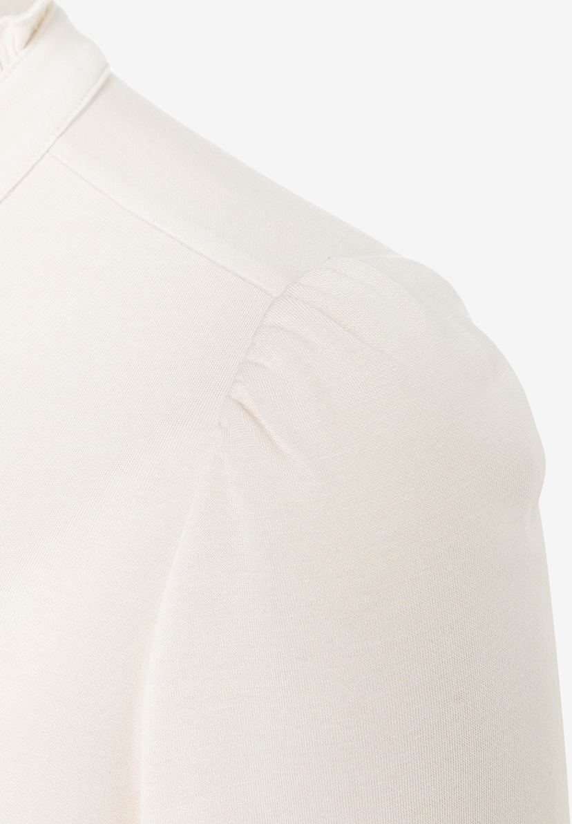 MORE & MORE Oberteil: Beige Bluse mit Rüschenkragen und gerafften Schultern MORE & MORE Oberteil: Beige Bluse mit Rüschenkragen und gerafften Schultern