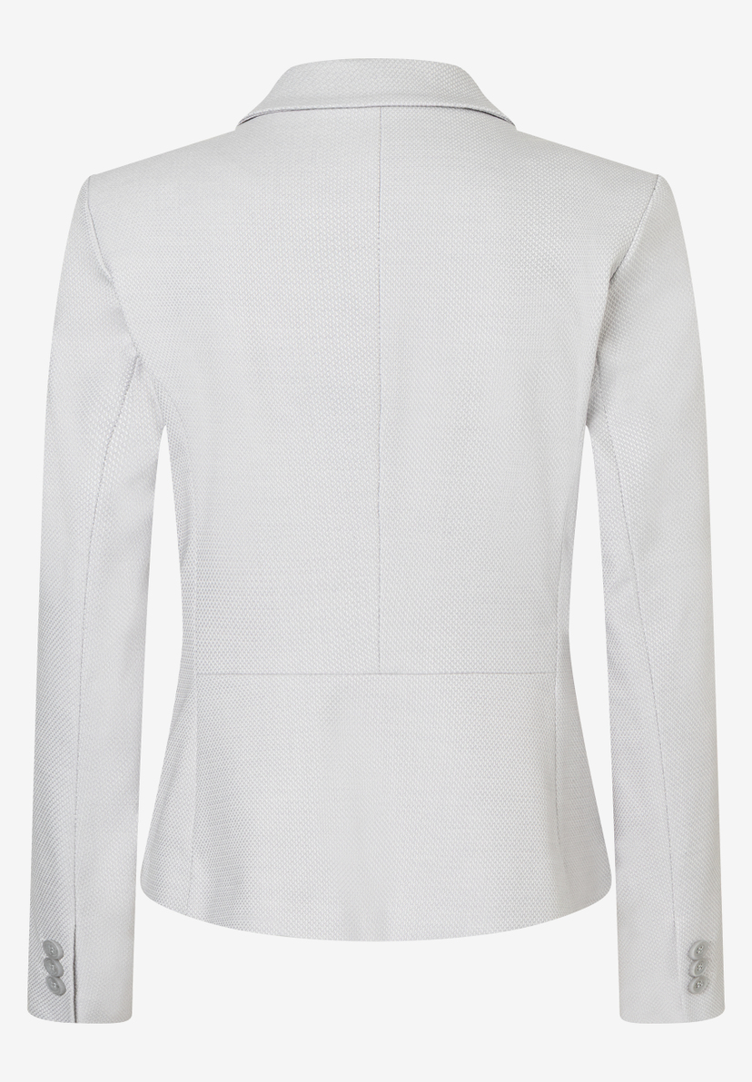 Die Rückansicht eines taillierten, hellgrauen MORE & MORE Blazers mit Stretch-Piqué und Knöpfen an den Ärmeln. Die Rückansicht eines taillierten, hellgrauen MORE & MORE Blazers mit Stretch-Piqué und Knöpfen an den Ärmeln.