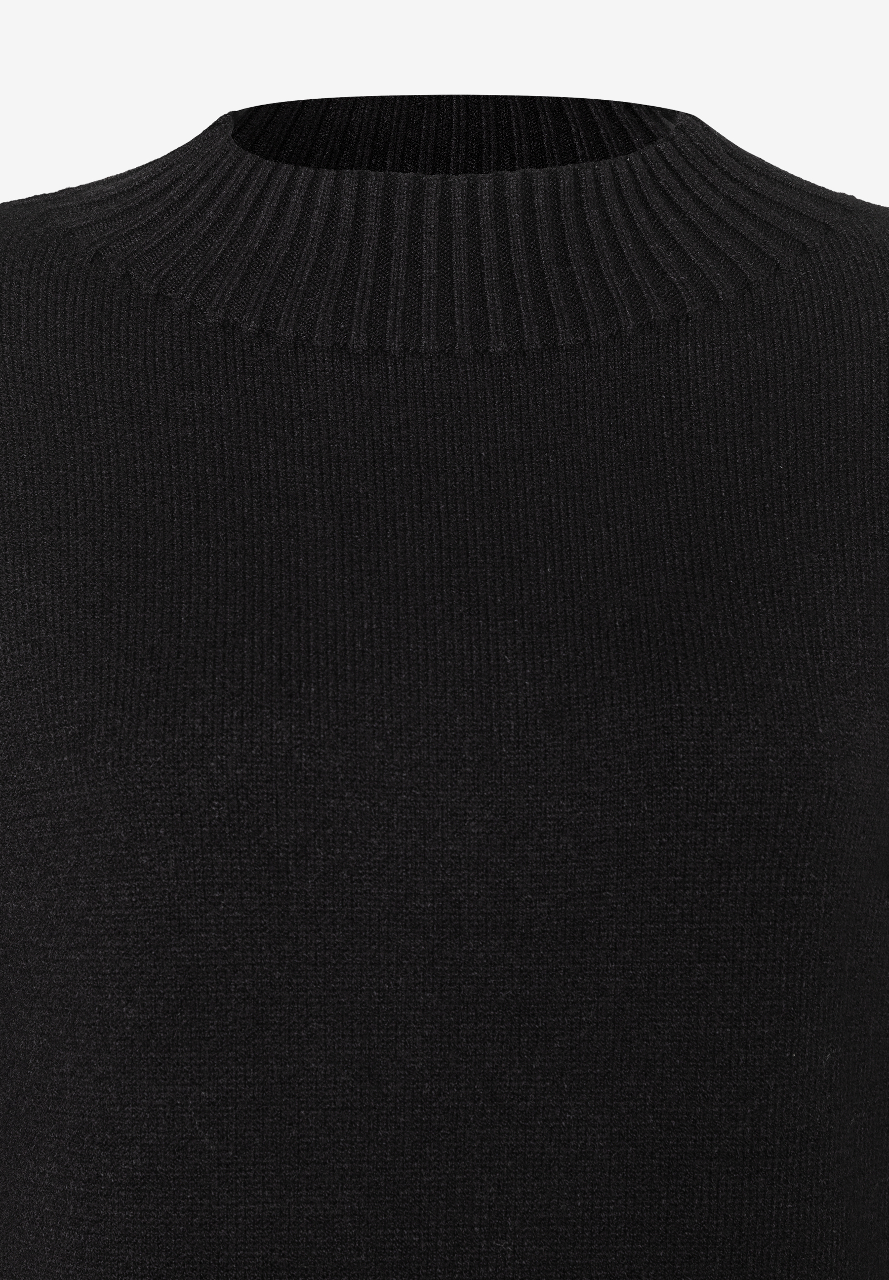 Nahaufnahme von MORE & MORE Strick-Oberteil mit angenehmen Tragekomfort und elastischer Materialkonstruktion. Nahaufnahme von MORE & MORE Strick-Oberteil mit angenehmen Tragekomfort und elastischer Materialkonstruktion.