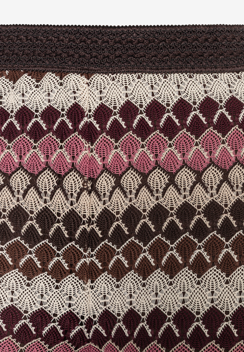 MORE & MORE Jeans aus Strukturjersey mit Zickzackmuster in Braun, Rosa und Beige. Komfortabel und elastisch. MORE & MORE Jeans aus Strukturjersey mit Zickzackmuster in Braun, Rosa und Beige. Komfortabel und elastisch.