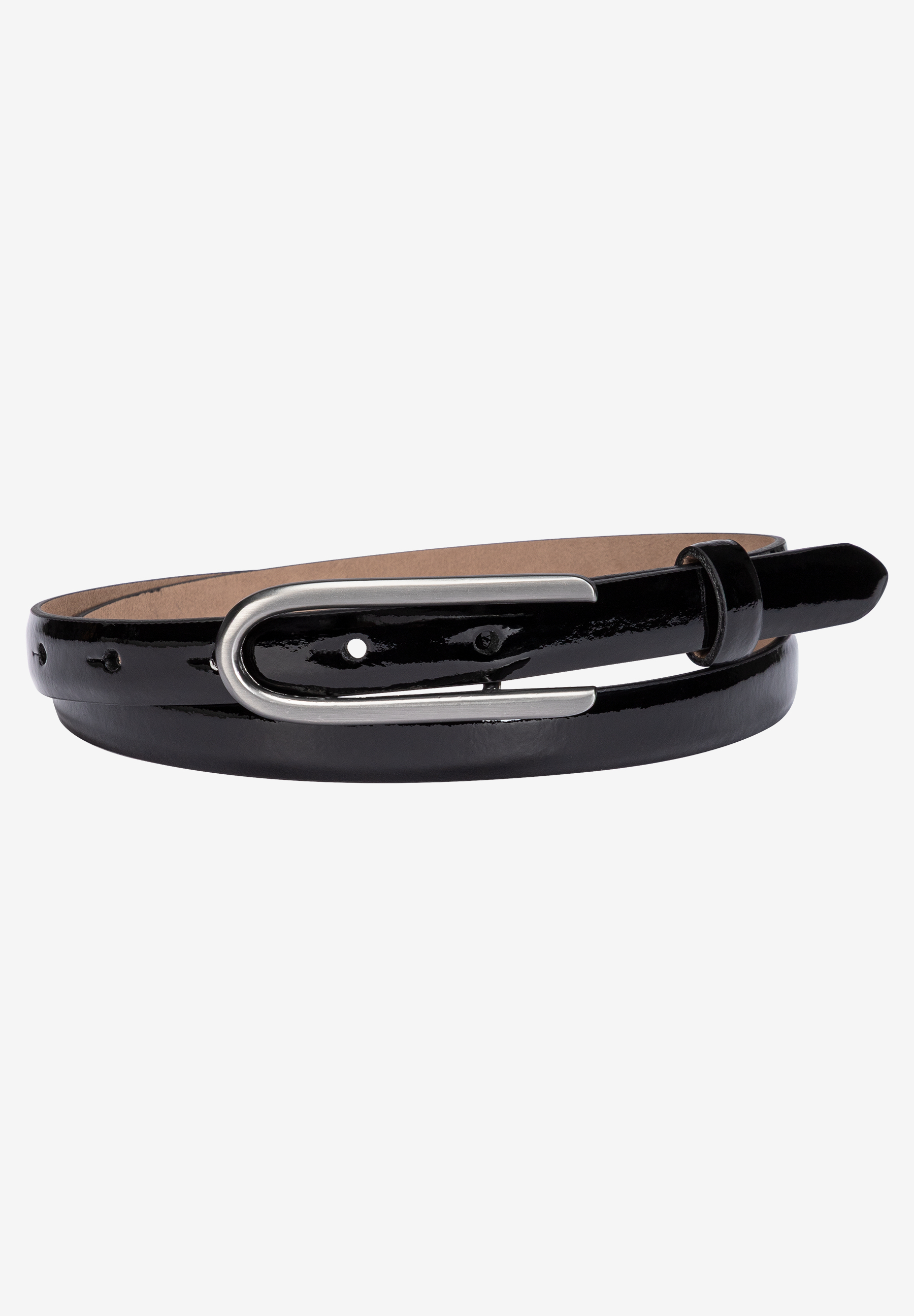 Ein Accessoire von MORE & MORE: ein dünner, glänzender, schwarzer Lackleder-Gürtel mit silberfarbener Schnalle auf hellem Grund.