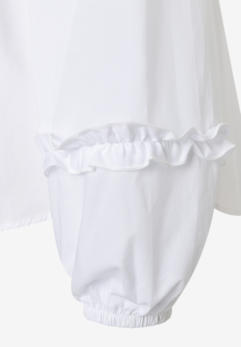 MORE & MORE Bluse aus weißer Popeline. Volant und Gummizug am Ärmelabschluss sorgen für angenehmen Tragekomfort. MORE & MORE Bluse aus weißer Popeline. Volant und Gummizug am Ärmelabschluss sorgen für angenehmen Tragekomfort.