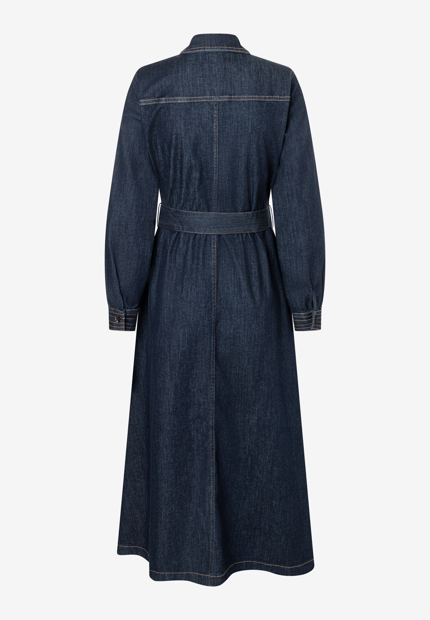 Ein MORE & MORE Oberteil im Denim-Look mit Gürtel und langen Ärmeln. Hinten ist ein gerader Kragen zu sehen. Ein MORE & MORE Oberteil im Denim-Look mit Gürtel und langen Ärmeln. Hinten ist ein gerader Kragen zu sehen.