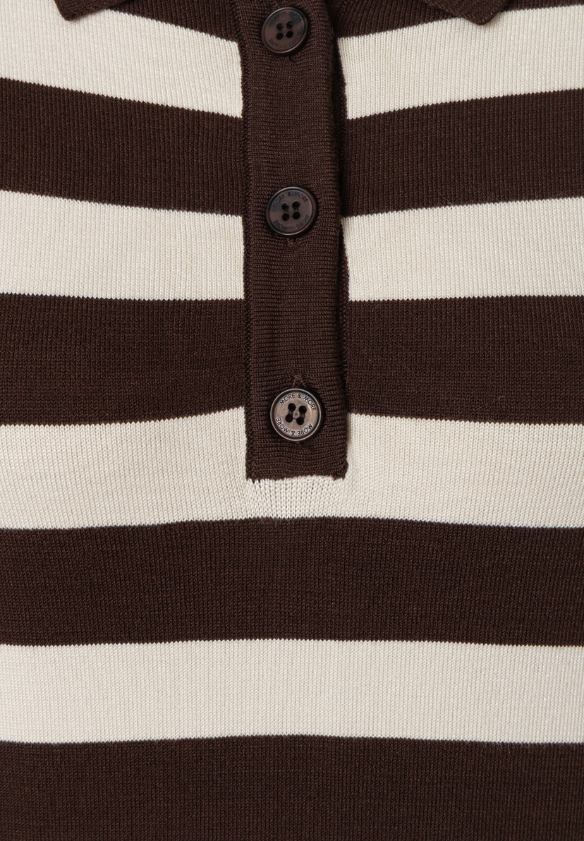 MORE & MORE Feinstrick-Pullover in Braun & Beige gestreift, mit halber Knopfleiste und Kragen, angenehm zu tragen. MORE & MORE Feinstrick-Pullover in Braun & Beige gestreift, mit halber Knopfleiste und Kragen, angenehm zu tragen.