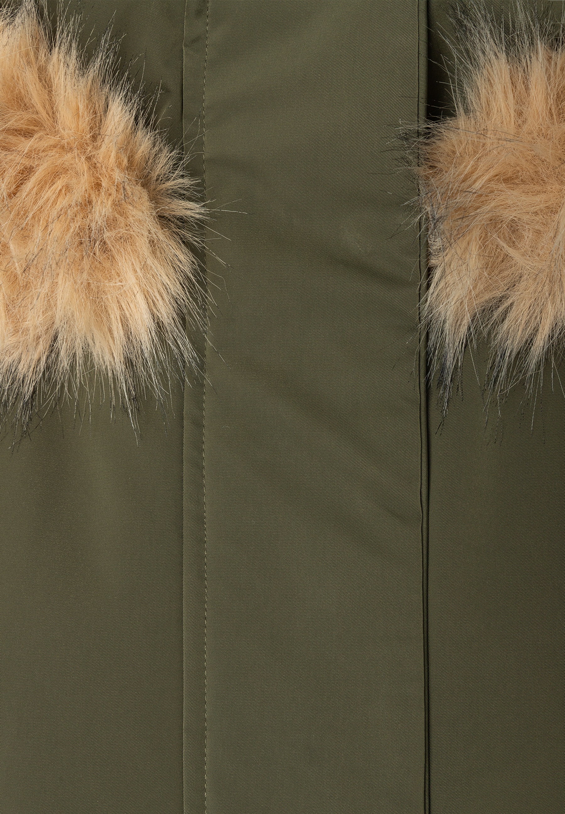 MORE & MORE Parka/Mantel, khakifarben, mit Kunstfell-Besatz an der Kapuze. Detailansicht der robusten Stoffstruktur.