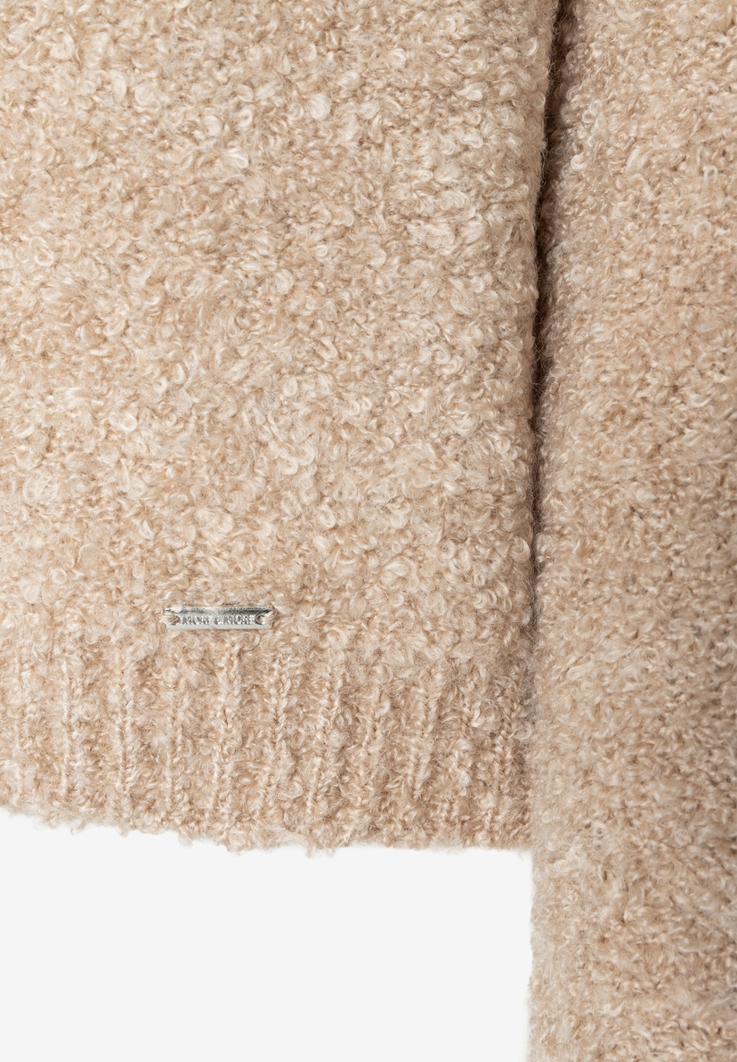 MORE & MORE Pullover mit beigefarbenem Teddyfell-Effekt, detailierter Nahaufnahme des grobmaschigen Strickmusters