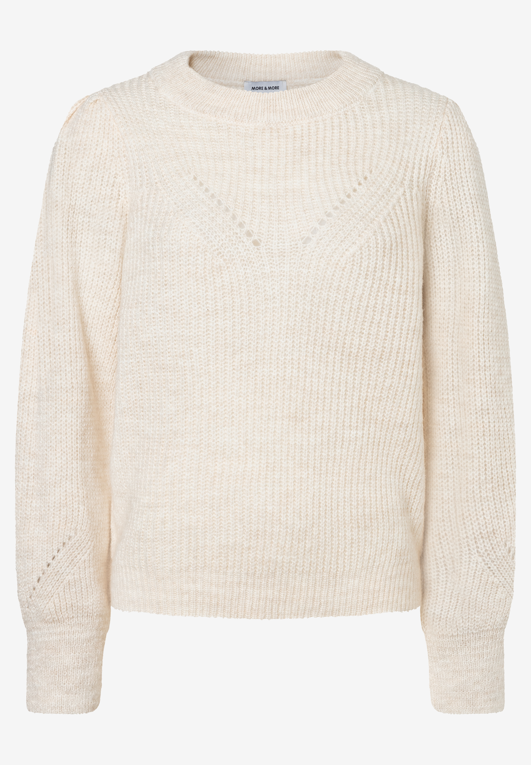 Ein MORE & MORE Oberteil. Der cremefarbene Strickpullover hat einen Rundhalsausschnitt und ein Lochmuster am Ärmel. Ein MORE & MORE Oberteil. Der cremefarbene Strickpullover hat einen Rundhalsausschnitt und ein Lochmuster am Ärmel.
