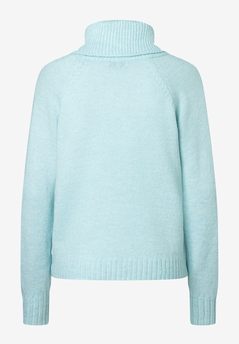 Hellblauer Strick-Rollkragenpullover von MORE & MORE, Rückansicht. Hellblauer Strick-Rollkragenpullover von MORE & MORE, Rückansicht.
