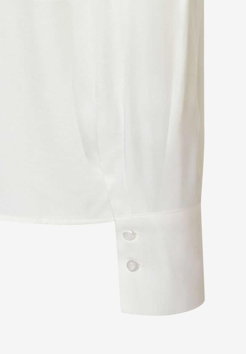 MORE & MORE Viskose-Bluse mit fließendem, hautfreundlichem Material und angenehmem Tragekomfort in Creme. MORE & MORE Viskose-Bluse mit fließendem, hautfreundlichem Material und angenehmem Tragekomfort in Creme.