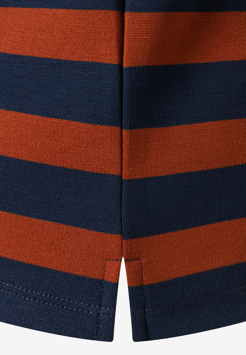 MORE & MORE Jersey-Oberteil mit Streifenmuster in Dunkelblau und Rostbraun. Bequemes Shirt aus hautfreundlichem, elastischem Material. MORE & MORE Jersey-Oberteil mit Streifenmuster in Dunkelblau und Rostbraun. Bequemes Shirt aus hautfreundlichem, elastischem Material.