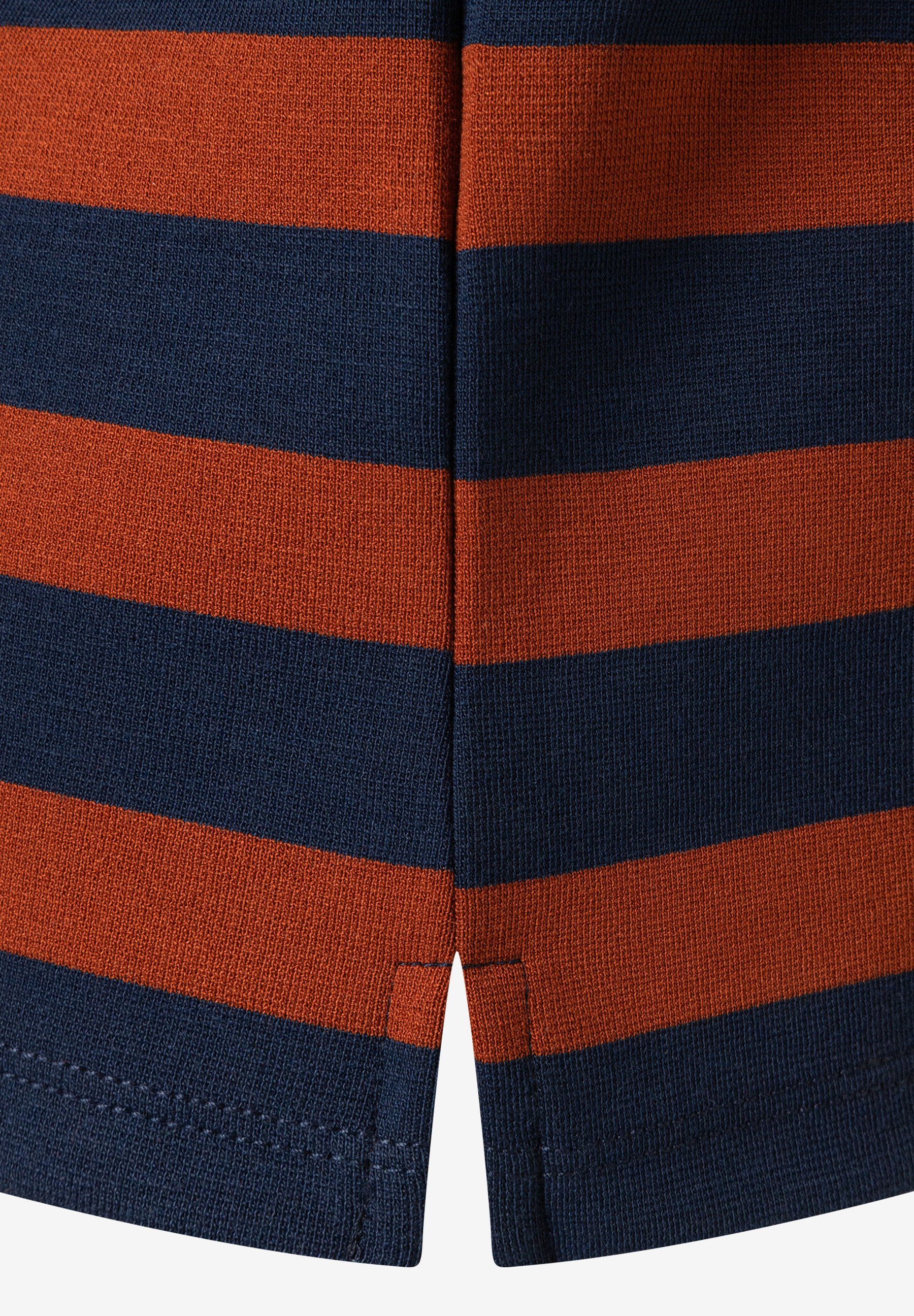 MORE & MORE Jersey-Oberteil mit Streifenmuster in Dunkelblau und Rostbraun. Bequemes Shirt aus hautfreundlichem, elastischem Material. MORE & MORE Jersey-Oberteil mit Streifenmuster in Dunkelblau und Rostbraun. Bequemes Shirt aus hautfreundlichem, elastischem Material.