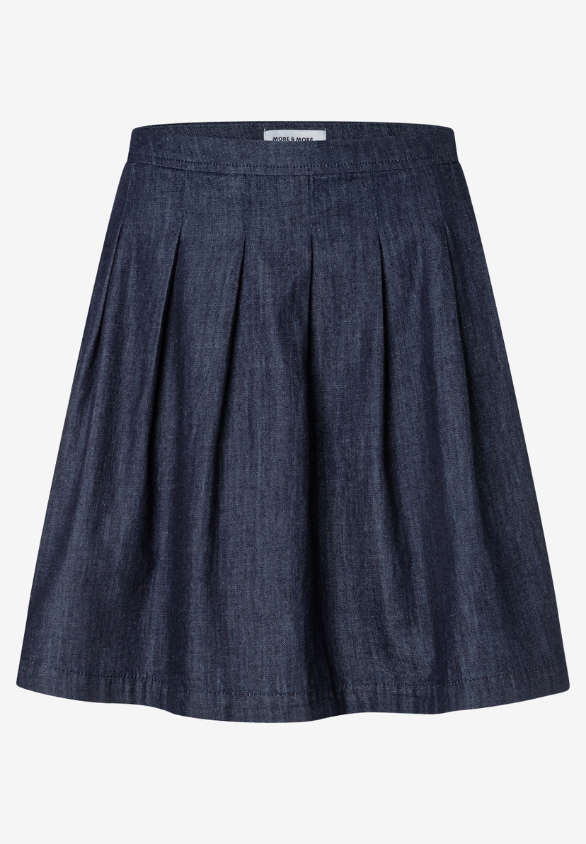 MORE & MORE Faltenrock aus Denim in dunklem Blau. Der Rock ist plissiert, hat einen weichen Griff und ist hautfreundlich. MORE & MORE Faltenrock aus Denim in dunklem Blau. Der Rock ist plissiert, hat einen weichen Griff und ist hautfreundlich.