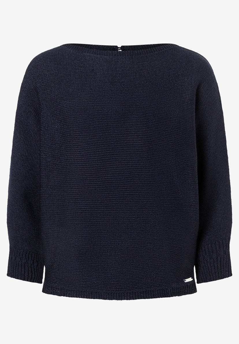 Ein dunkelblauer Strickpullover von MORE & MORE mit Rundhalsausschnitt liegt vor einem neutralen Hintergrund. Ein dunkelblauer Strickpullover von MORE & MORE mit Rundhalsausschnitt liegt vor einem neutralen Hintergrund.