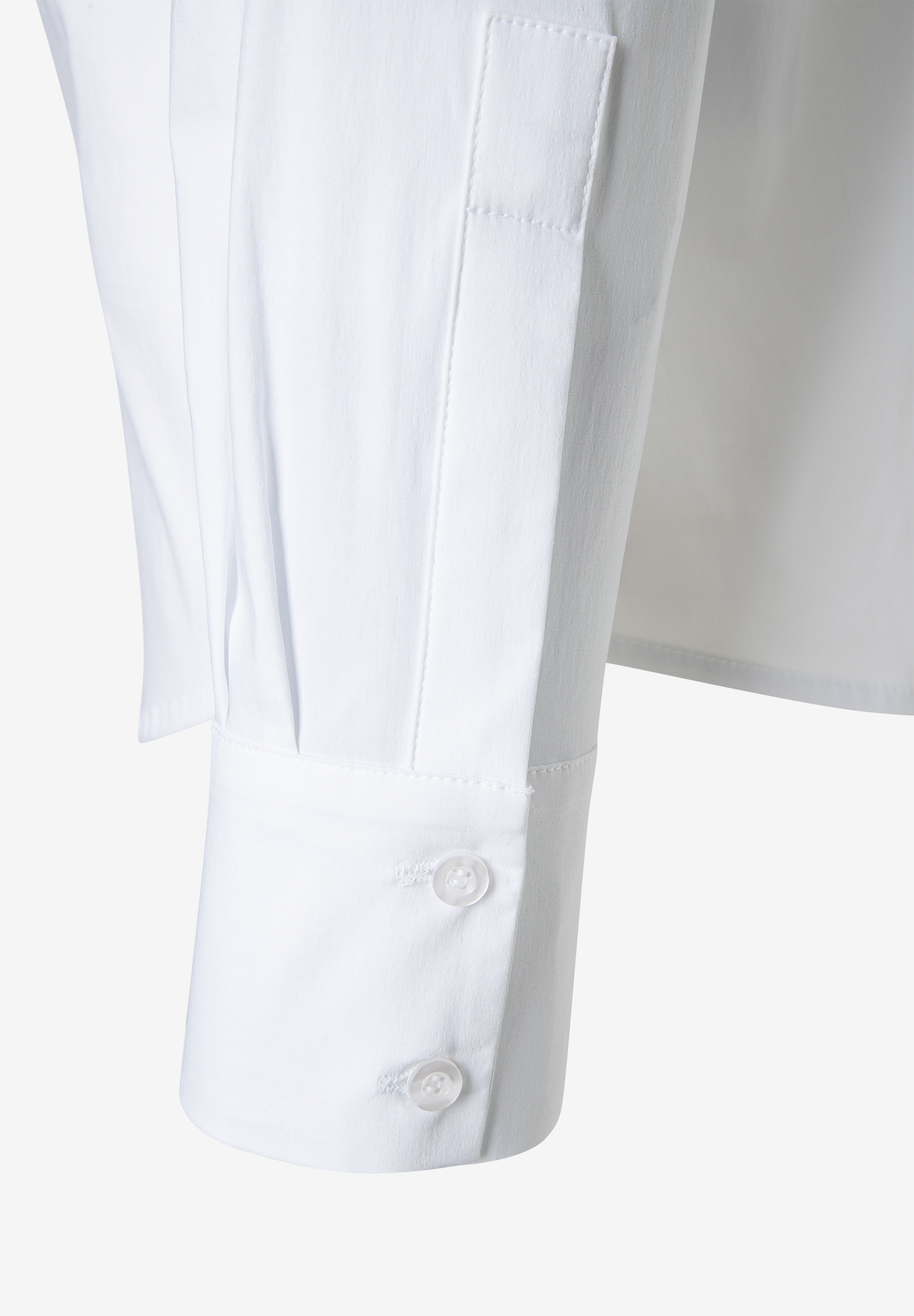 MORE & MORE Bluse: Weißes Hemd mit geknöpfter Manschette und Details wie einem Manschettenknopf und Ziernähten MORE & MORE Bluse: Weißes Hemd mit geknöpfter Manschette und Details wie einem Manschettenknopf und Ziernähten