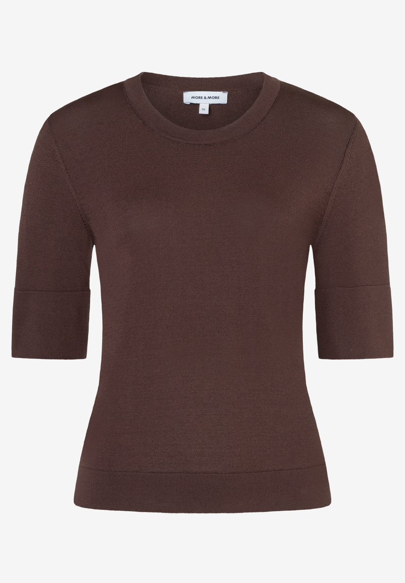 Ein brauner MORE & MORE Strickpullover mit kurzen Ärmeln vor einem weißen Hintergrund.
