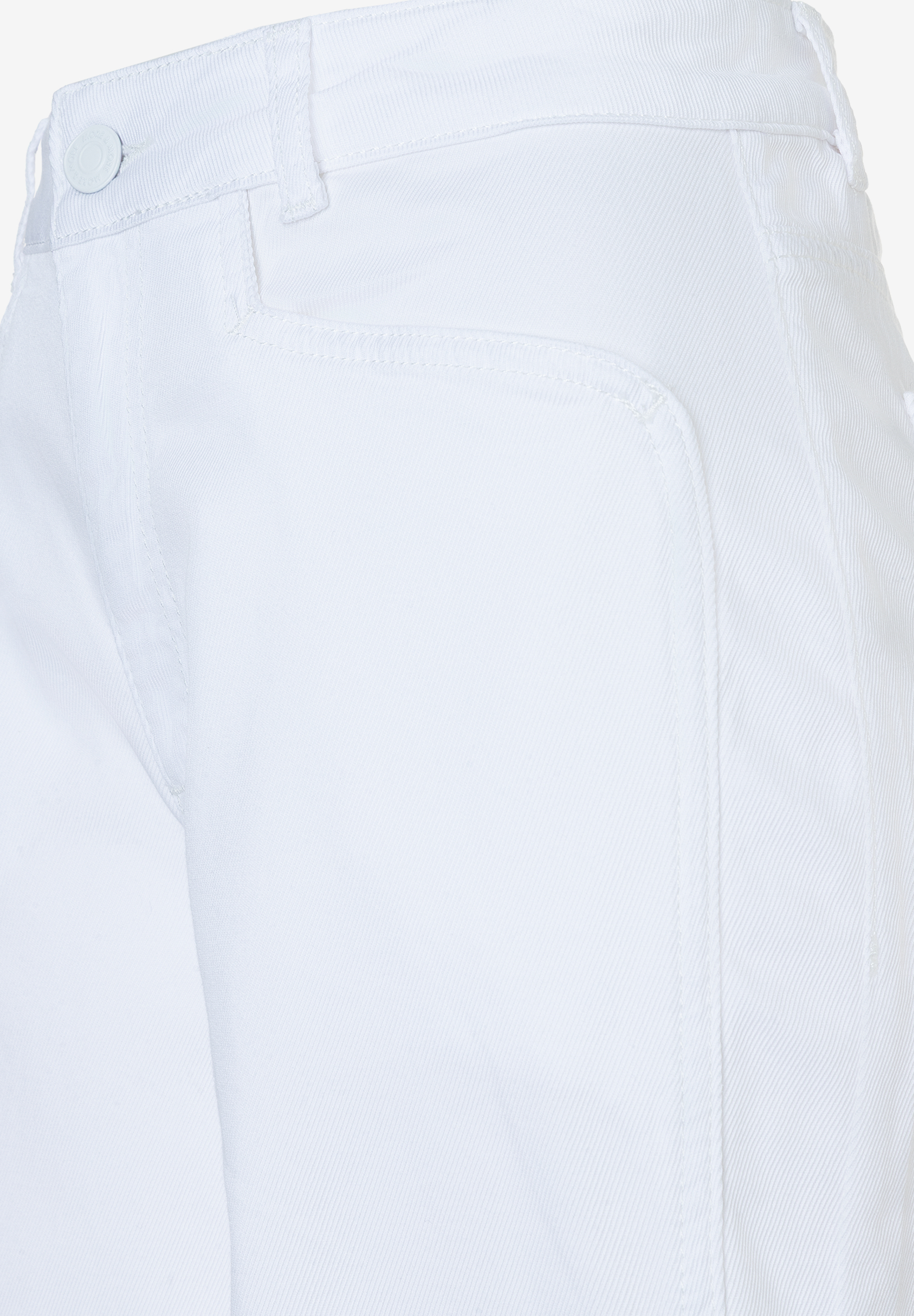 MORE & MORE Jeans aus Baumwollmischung: eine weiße Hose mit Knopfverschluss, elastisch und hautfreundlich. MORE & MORE Jeans aus Baumwollmischung: eine weiße Hose mit Knopfverschluss, elastisch und hautfreundlich.