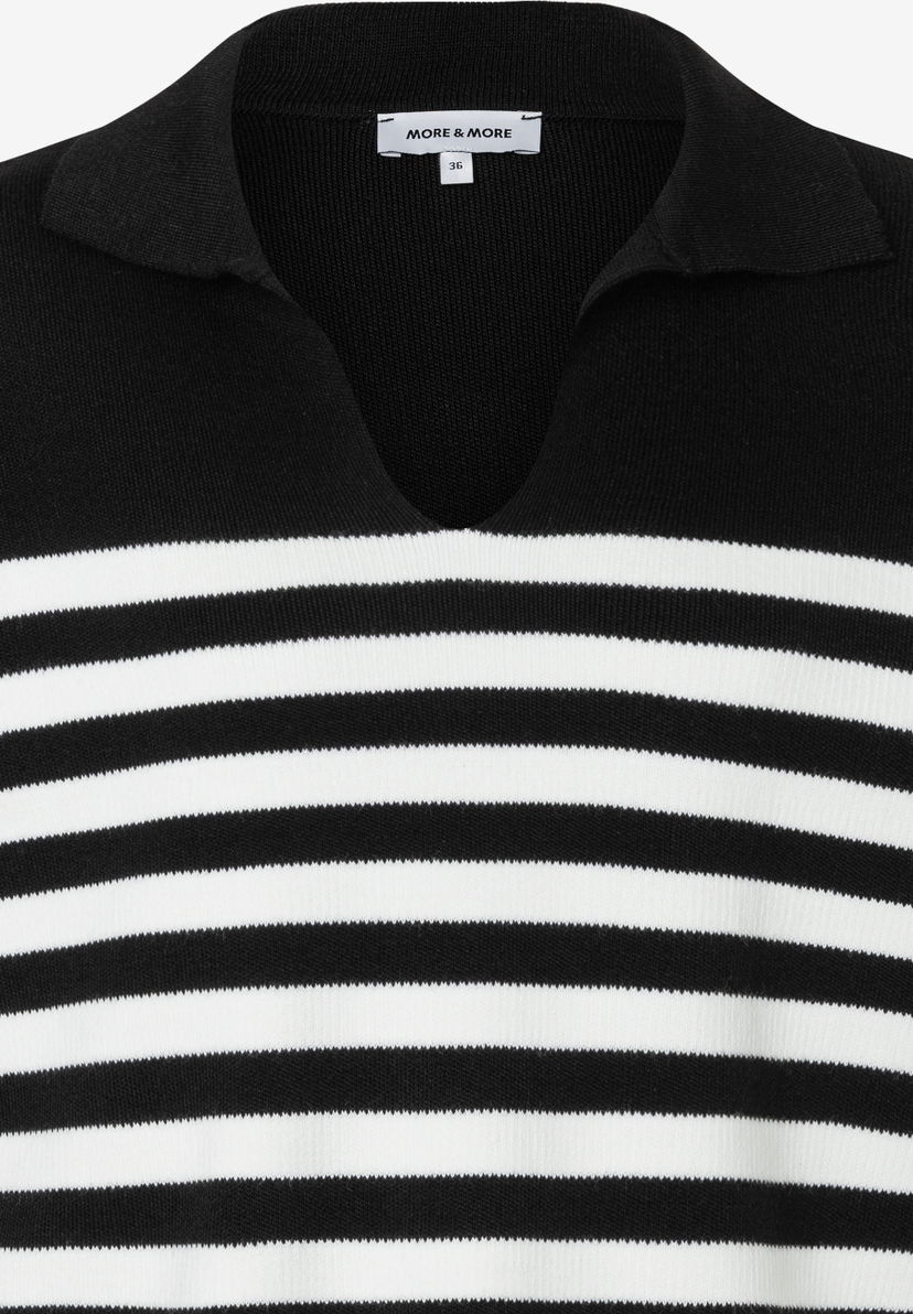 Detailansicht eines gestreiften MORE & MORE Oberteils (Strick) mit Kragen. Schwarze und weiße horizontale Streifen. Detailansicht eines gestreiften MORE & MORE Oberteils (Strick) mit Kragen. Schwarze und weiße horizontale Streifen.