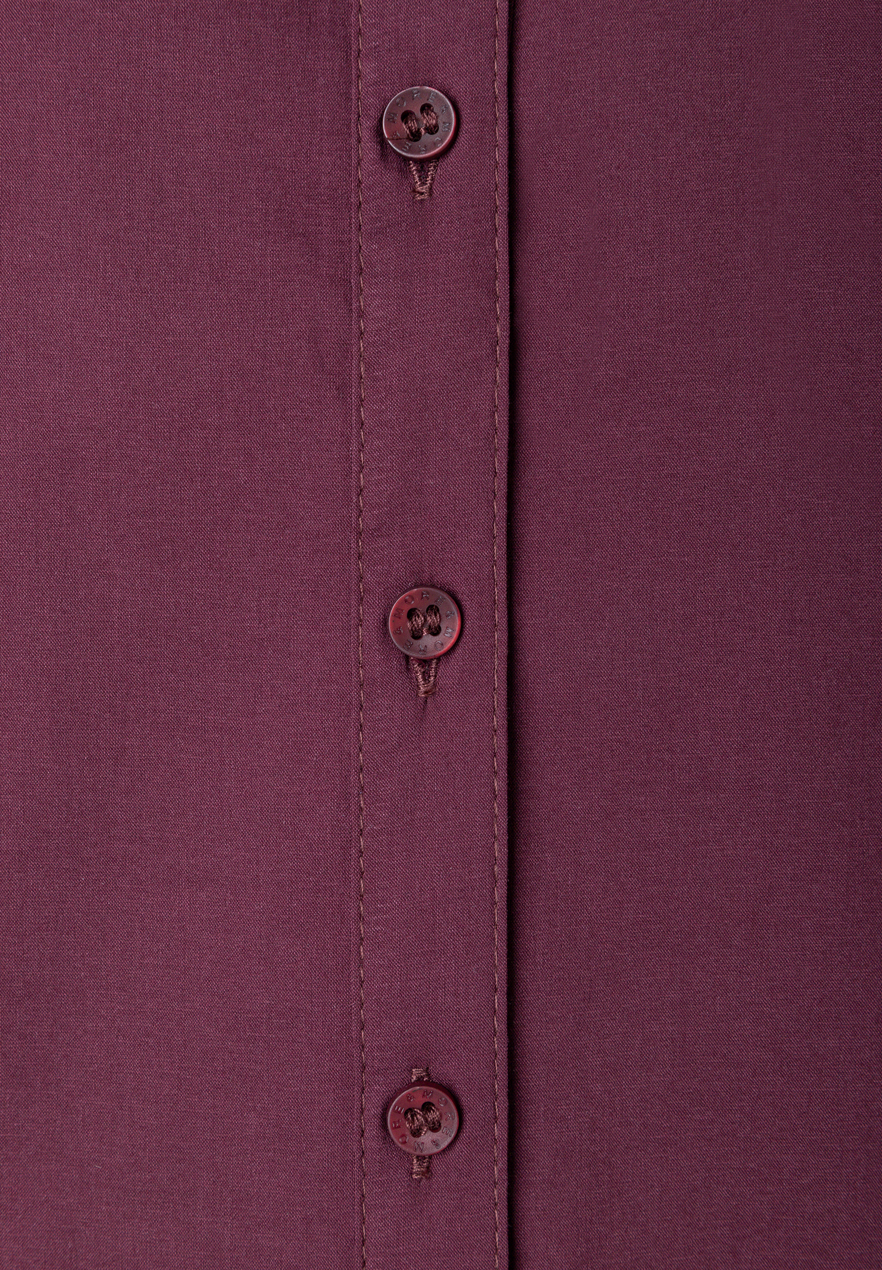 MORE & MORE Oberteil: Elegante weinrote Bluse aus Baumwolle mit Knopfleiste und dezenten Knöpfen. Klassisch & vielseitig. MORE & MORE Oberteil: Elegante weinrote Bluse aus Baumwolle mit Knopfleiste und dezenten Knöpfen. Klassisch & vielseitig.