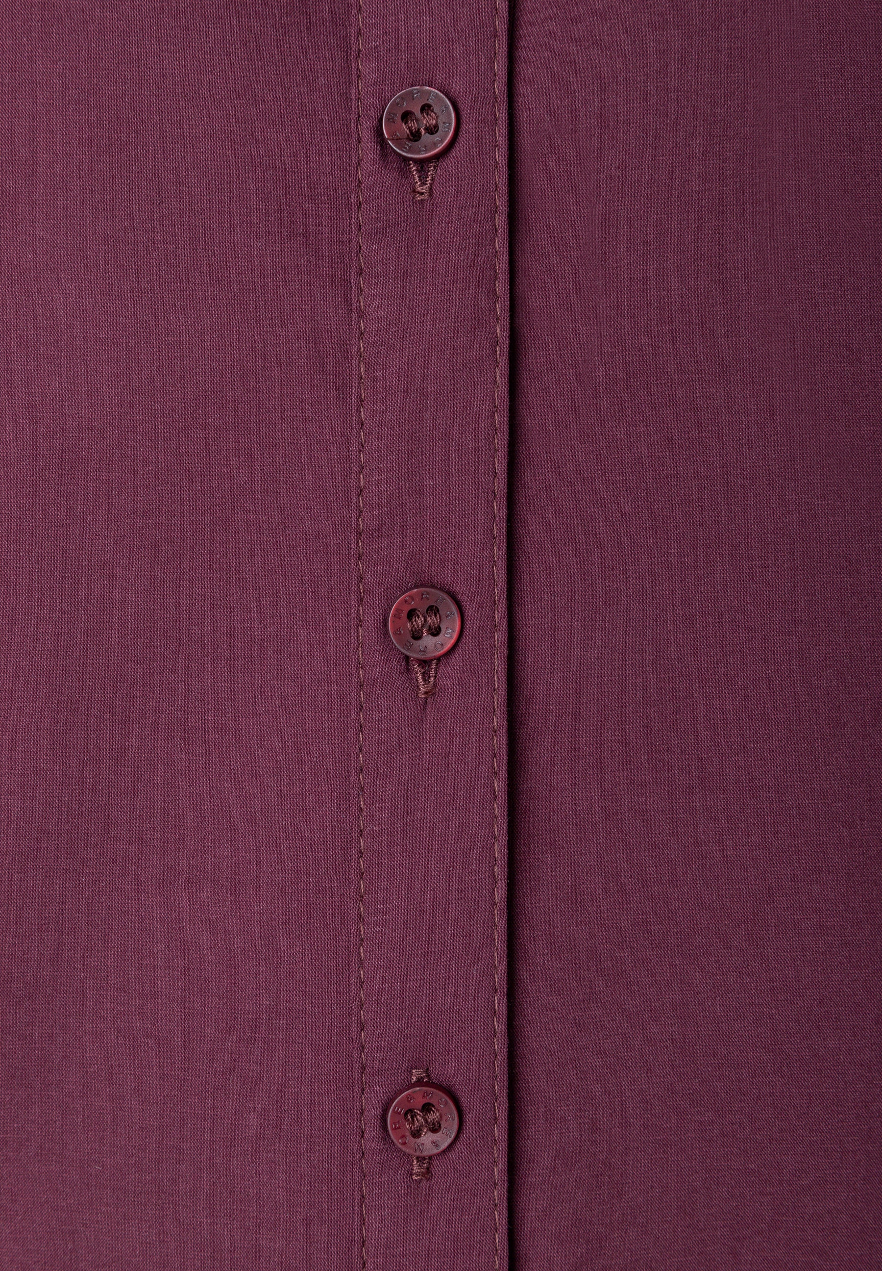 MORE & MORE Oberteil: Elegante weinrote Bluse aus Baumwolle mit Knopfleiste und dezenten Knöpfen. Klassisch & vielseitig. MORE & MORE Oberteil: Elegante weinrote Bluse aus Baumwolle mit Knopfleiste und dezenten Knöpfen. Klassisch & vielseitig.