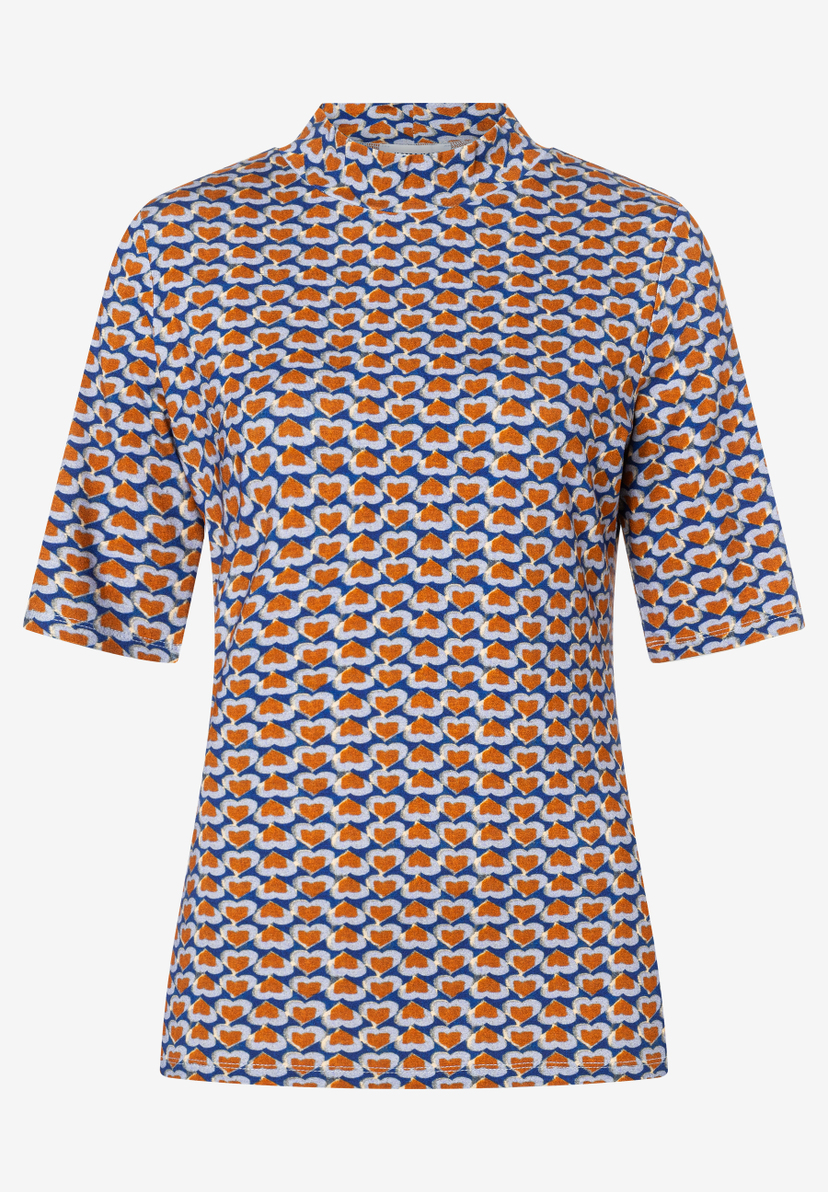 MORE & MORE Jersey-Oberteil mit Hearts-Muster in Blau und Orange, Halbarm und Stehkragen für angenehmen Tragekomfort. MORE & MORE Jersey-Oberteil mit Hearts-Muster in Blau und Orange, Halbarm und Stehkragen für angenehmen Tragekomfort.